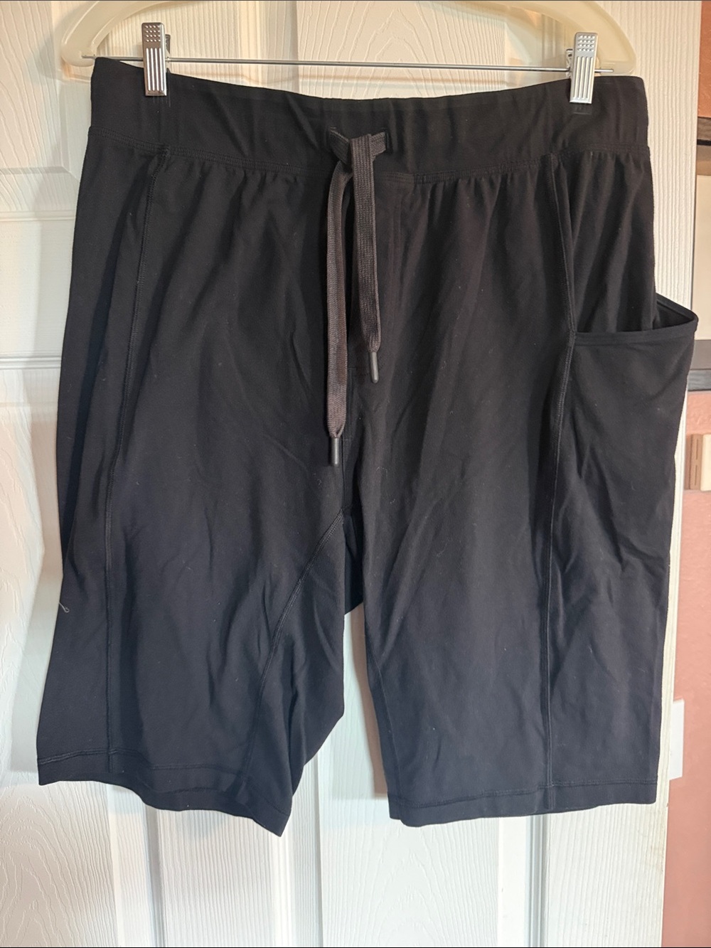 lululemon athletica Black Men's Drawstring Jogger Shorts